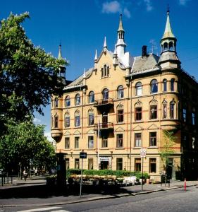 Rica Hotels    ! 