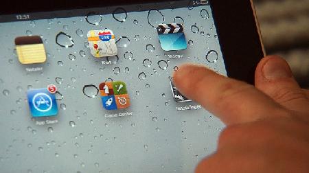   ,  - IPad