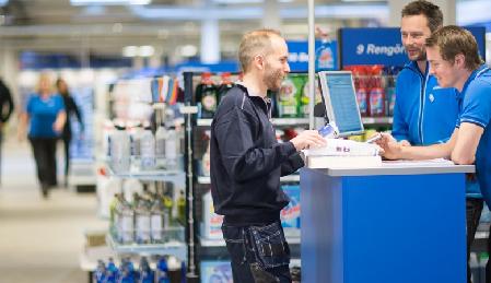Норвежцы потратили рекордное количество денег в магазинах Швеции