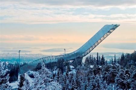 В Норвегии обустроили пентхаус на вершине лыжного трамплина