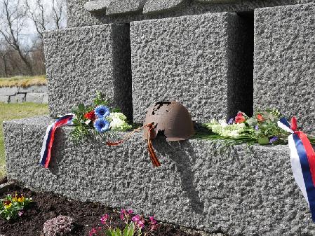 Церемония памяти прошла на крупнейшем в Норвегии кладбище советских военнопленных 